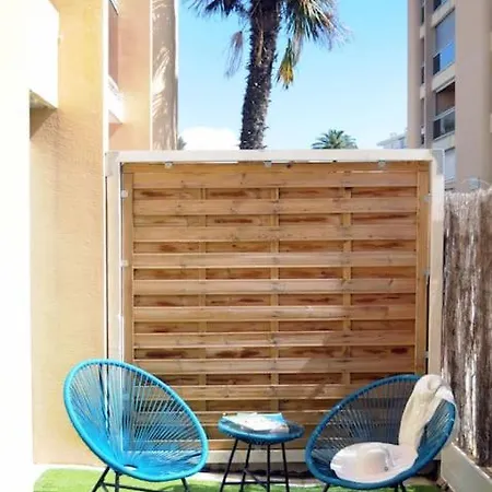 Appartement 300m ! Piscine, Terrasse, Calme Et *